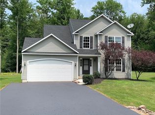 11 Dylan Dr, Central Square, NY 13036