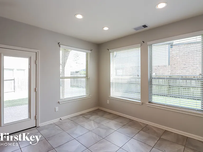 2 Bellshill Cir — Photo 5