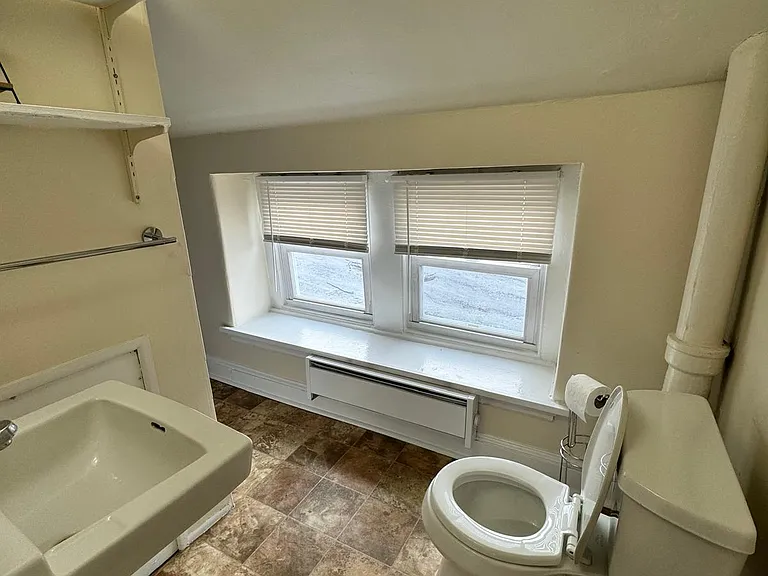 4462 Silverwood St #4 — Photo 17