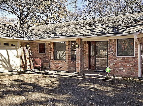 2nd image of 1810 Glenbrook Dr