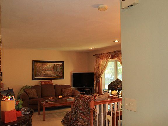 5th image of 1718 Cardinal Dr