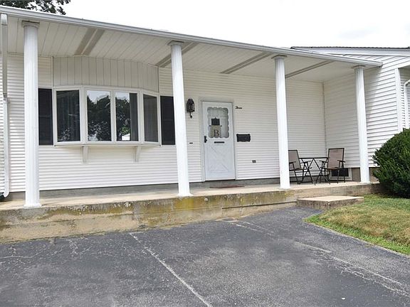 3rd image of 3 Oakwood Dr