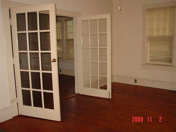 2nd image of 1406 N Pasteur St
