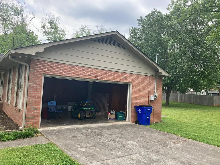 810 Mimosa Dr NW — Photo 6