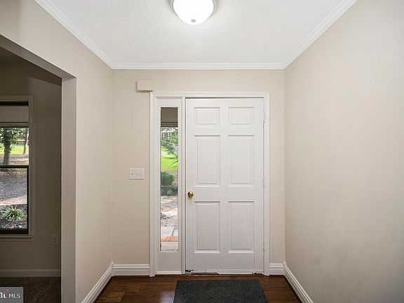 5th image of 106 Cumberland Cir