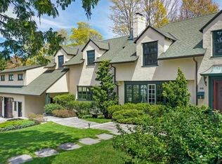 46 Nanepashemet St, Marblehead, MA 01945