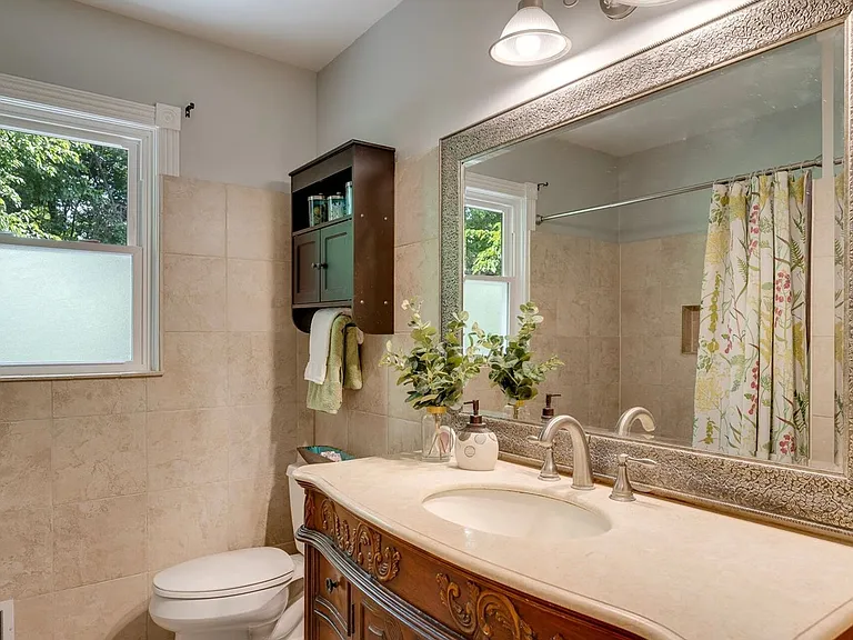 9802 Tamarisk Pkwy — Photo 18