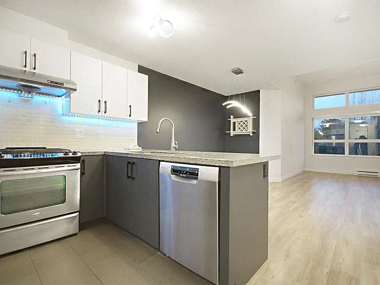 8600 Park Rd #407 — Photo 9