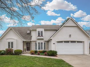 5123 SW Sandpiper Dr, Lees Summit, MO 64082