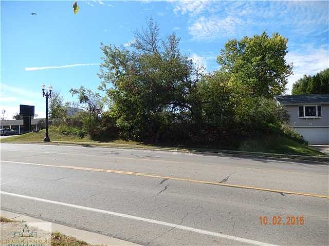 1st image of 1100 E Grand River Ave
