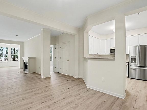 4th image of 311 High Gables Dr APT 106