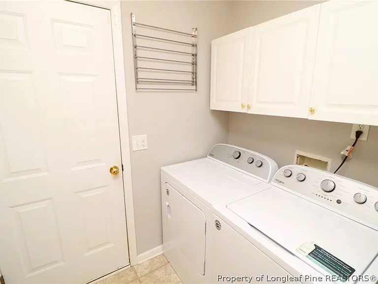 510 Wheeling Cir — Photo 13