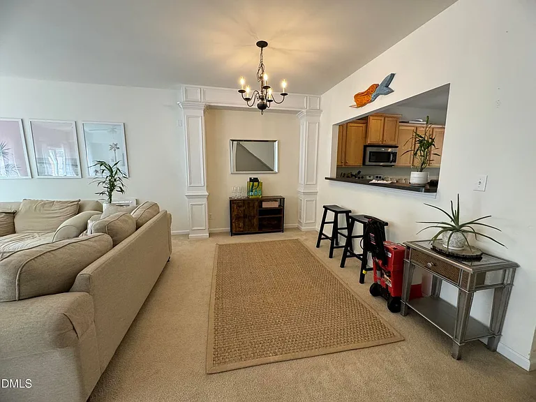 423 Madison Ave — Photo 4