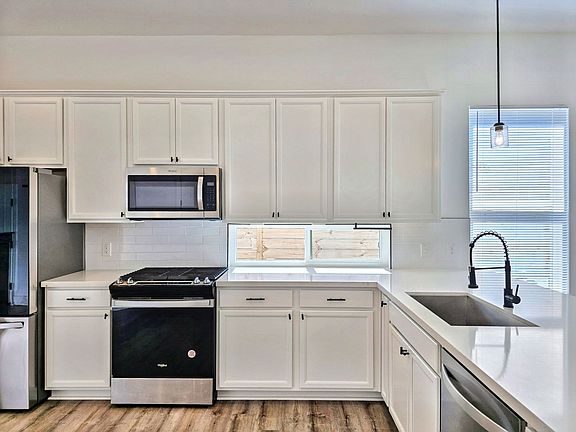 5th image of 8313 Hoffman St