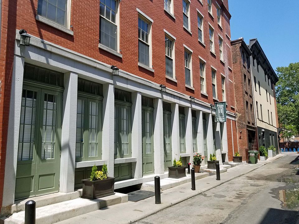 1st image of 6-10 Strawberry St #11