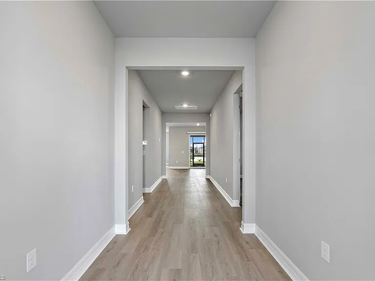 16420 Seven Lakes Ave — Photo 3