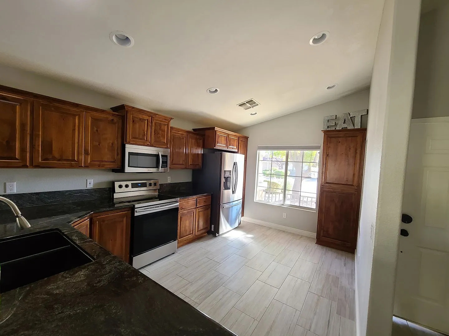 Prime Chandler Location | Spacious 4BD + Large Backyard — Photo 2