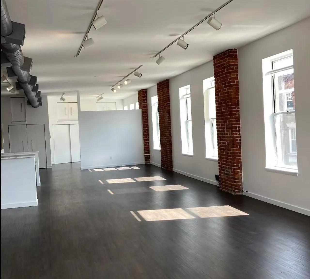 4500 Butler St — Photo 3