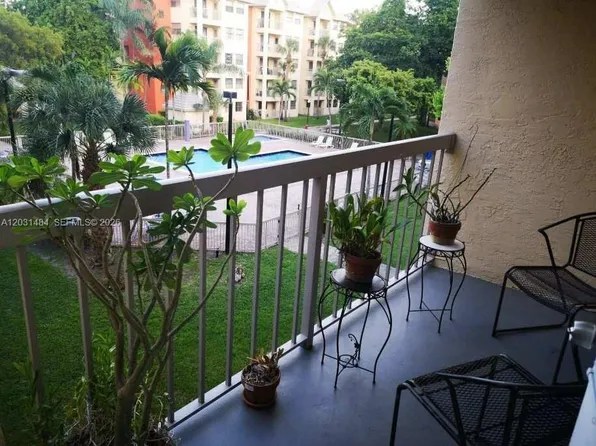 8160 Geneva Way, Miami, FL