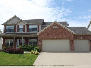 4413 Stonebridge Dr, Champaign, IL