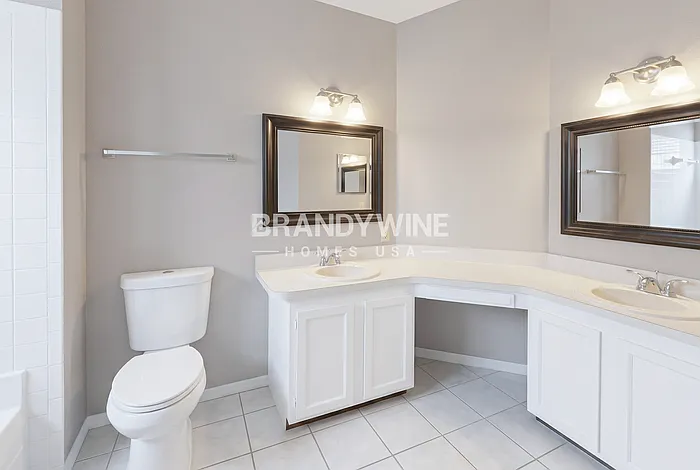 3363 Hampstead Dr — Photo 12