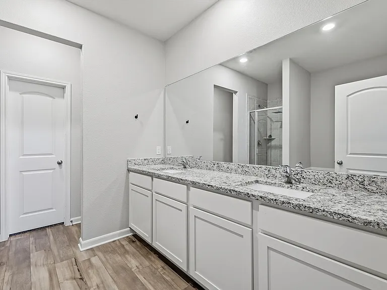 2105 Yarbrough Dr — Photo 28