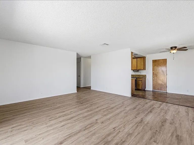 6851 Quail Spring Ave — Photo 8