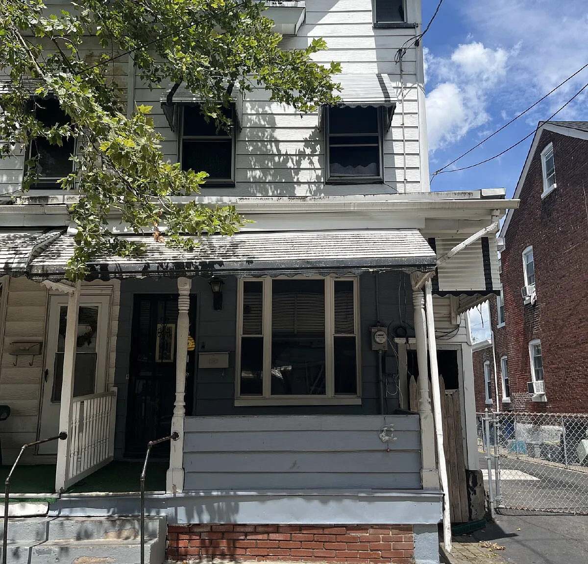 3 bed, 2.0 bath, $2,000 — Photo 1