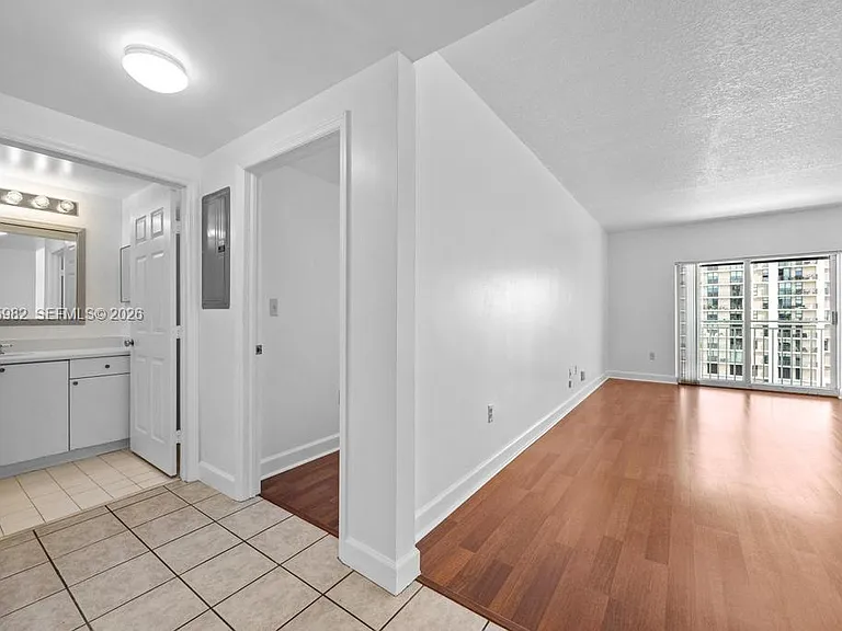 50 Menores Ave #805 — Photo 14