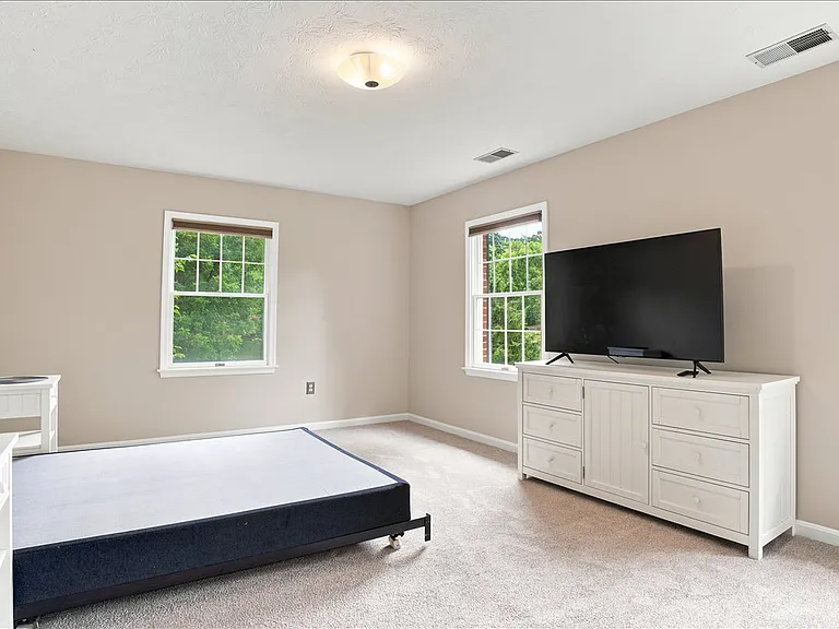 111 Launchris Dr — Photo 84
