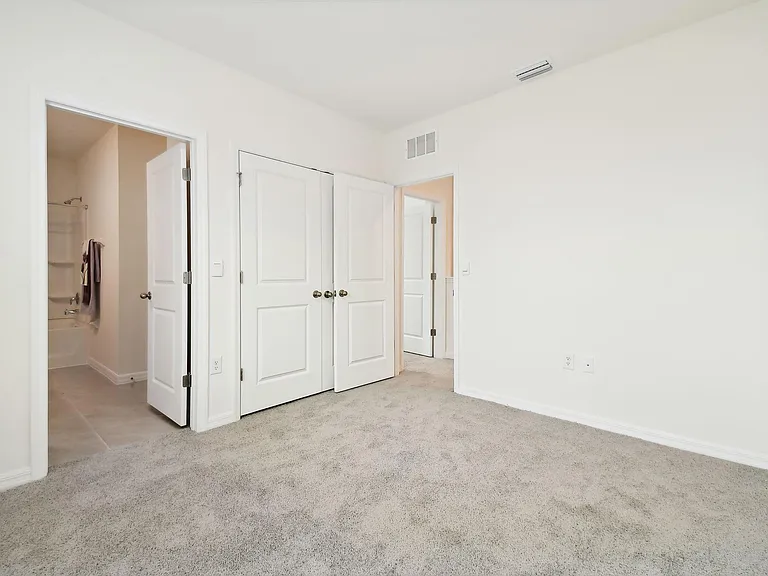 32943 Regent Canal St — Photo 29