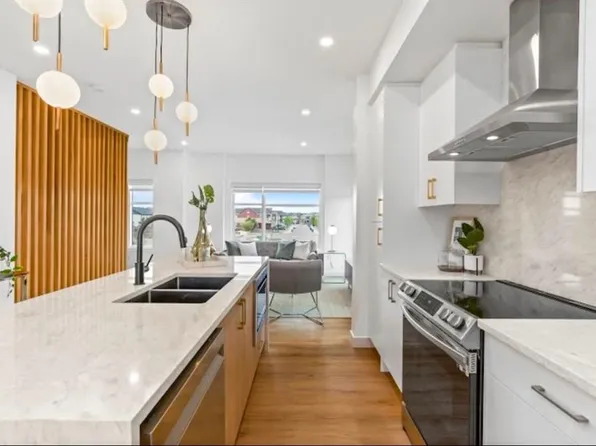 200 N Belvedere Blvd SE #408, Calgary, AB T2A 8A7