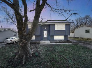 3359 Robin Hill Ct W, Columbus, OH 43223