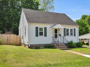 32 Whitney Rd, Manchester, CT 06040