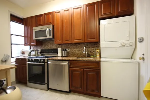 Rented by (Legacy) NY Quality Living Uptown | media 8