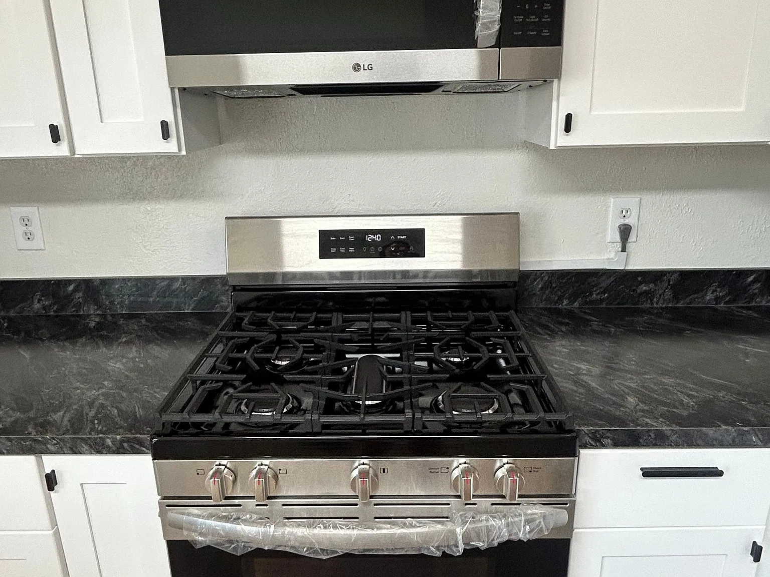 2 bed, 1.0 bath, 700 sqft, $2,200 — Photo 3