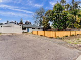 1144 Irvington Dr, Eugene, OR 97404