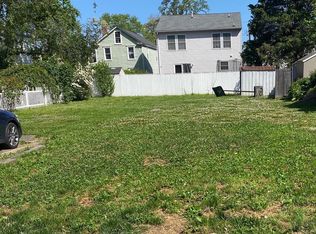 243 W Union St, Burlington, NJ 08016