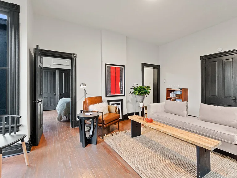 1232 W Washington Blvd — Photo 5