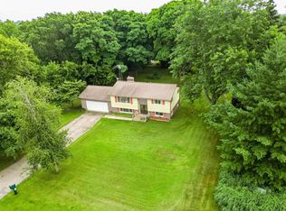 2743 Bluebird Ln, Cottage Grove, WI 53527