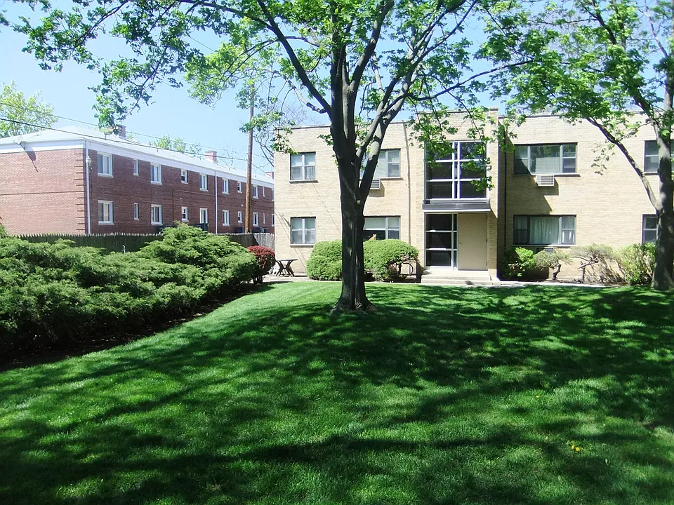 1139 Deerfield Rd #4B