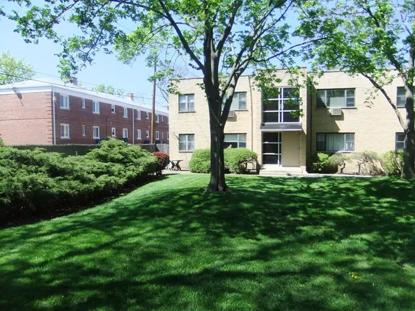 1139 Deerfield Rd APT 4B, Deerfield, IL 60015