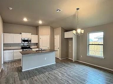 2nd image of 3808 Apple Villas Cir