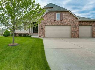 3146 N Lake Ridge Ct, Wichita, KS 67205