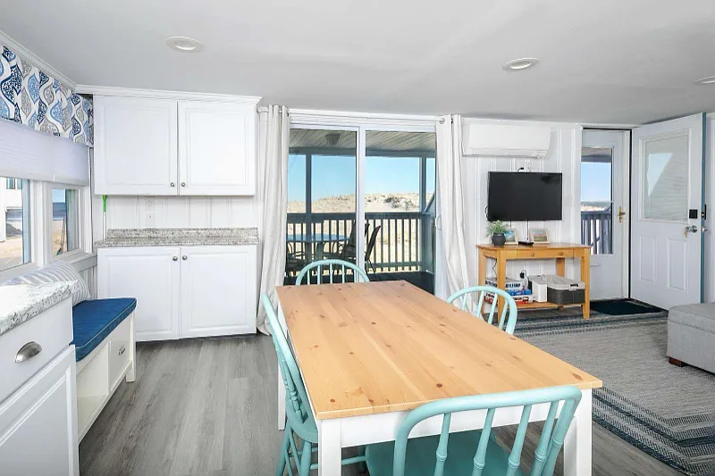 2 bed, 500 sqft, $2,400 — Photo 4