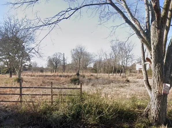 545 W Amaryllis St, Prairie View, TX 77484