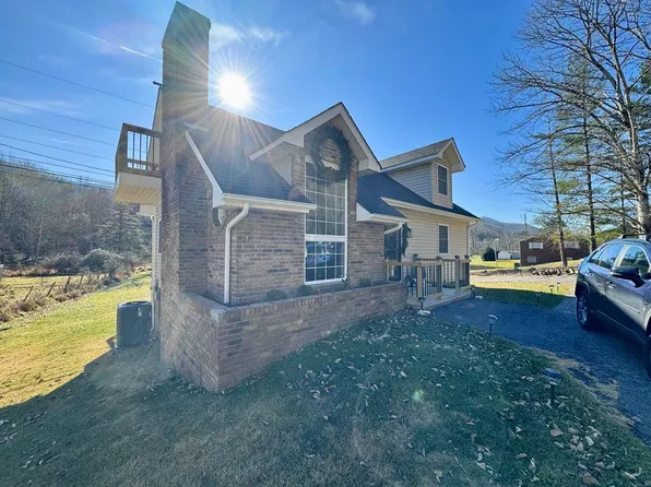 752 Cleghorn Valley Rd, Marion, VA 24354