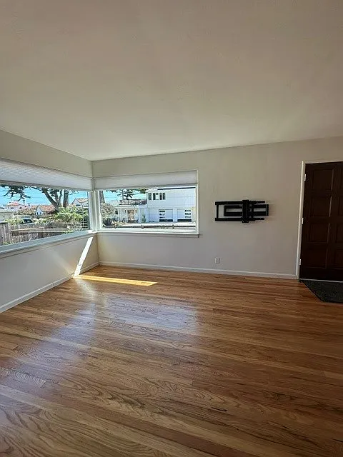 3 bed, 1208 sqft, $5,700 — Photo 4