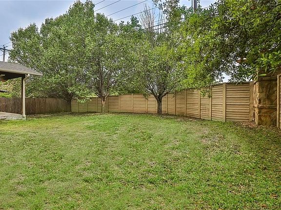 3rd image of 3101 Cashell Wood Dr