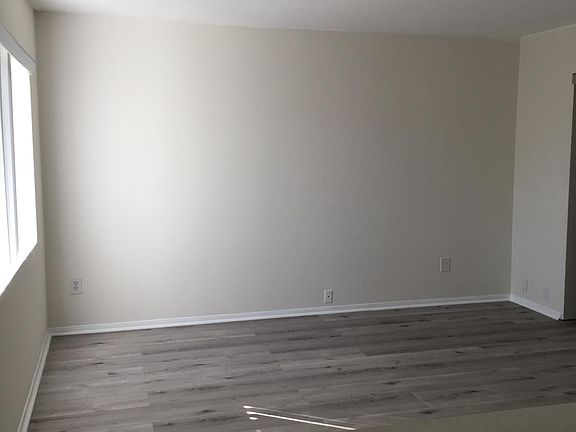 3rd image of 10756 Camarillo St APT 303